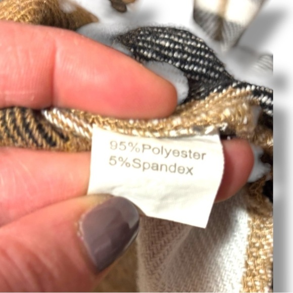 Unbranded Women's Long Sleeve Button Down Tan/Black/White Loose Flannel Shirt - Picture 7 of 15